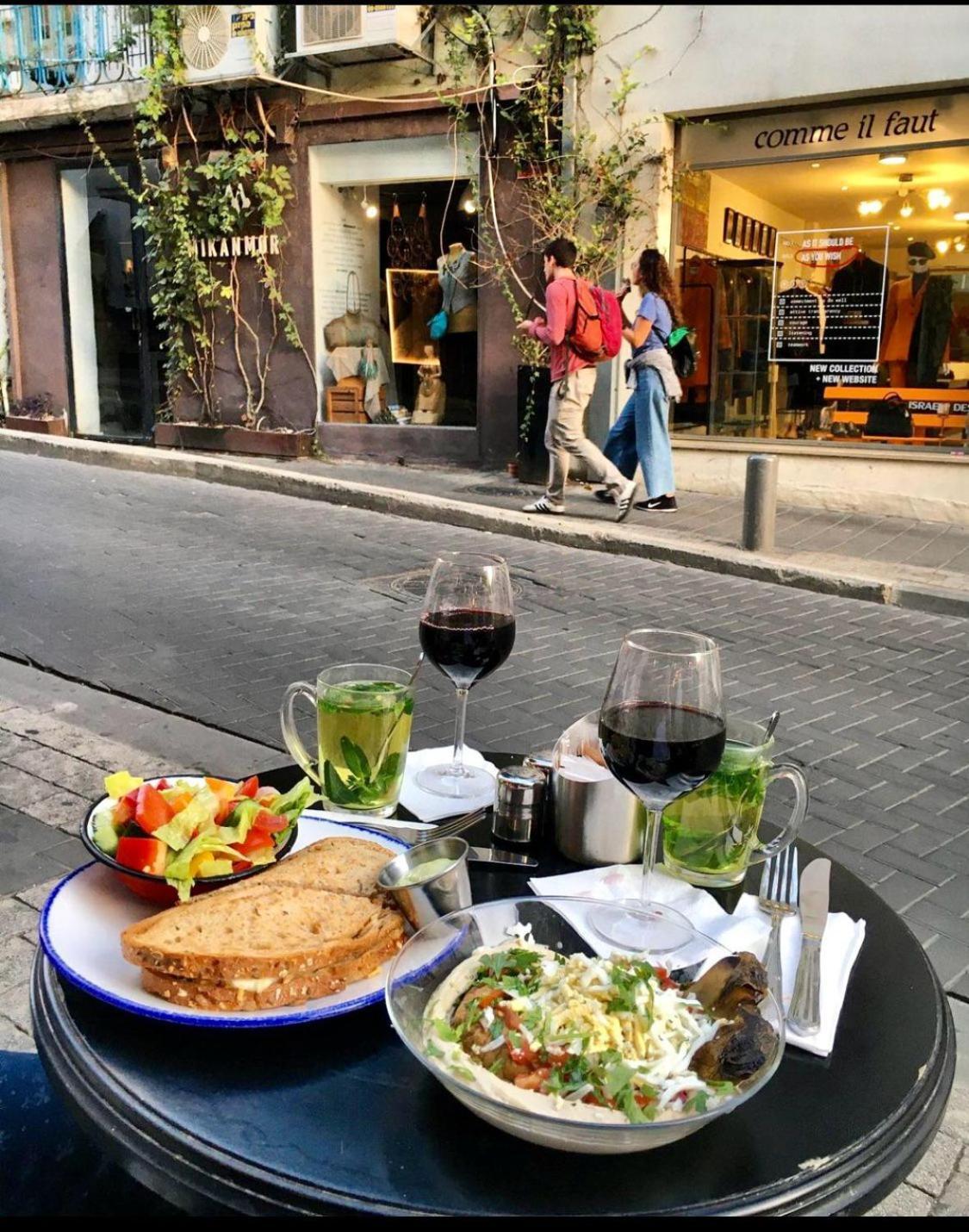 Hotel Casa Suzanna Tel-Aviv Exteriör bild